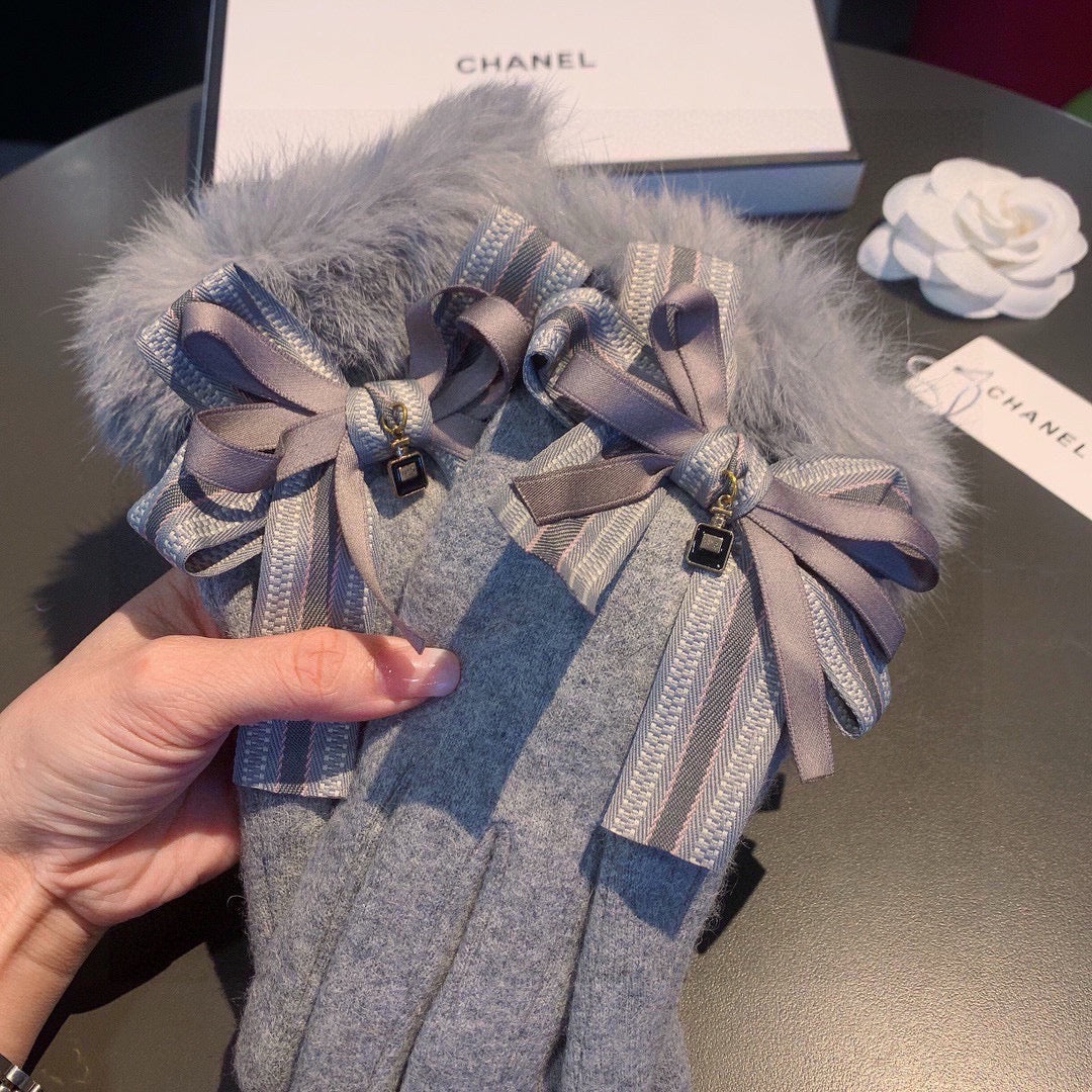 GLOVES IN DOLPHIN GRAY WOOL AND RABBIT FUR 441838 mysite