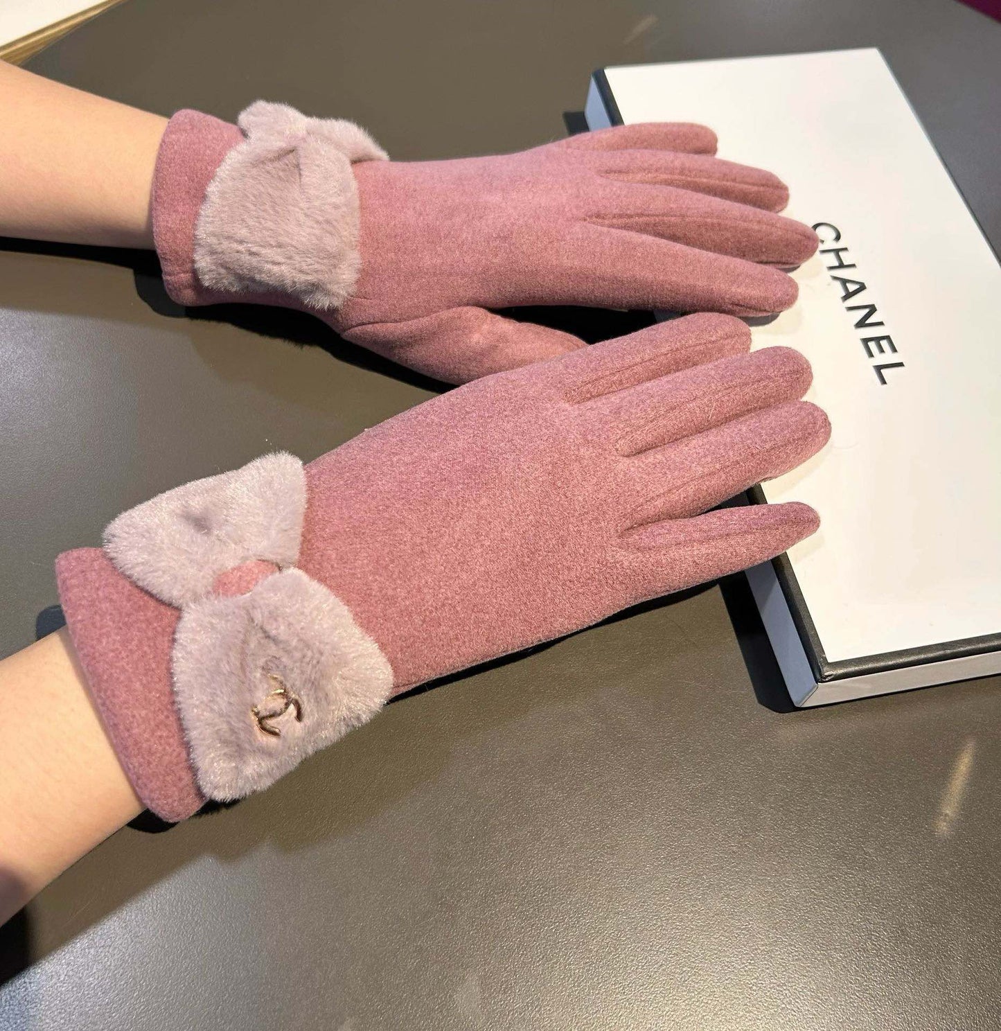 GLOVES IN CREPE PINK WOOL WITH RABBIT FUR 456296 mysite