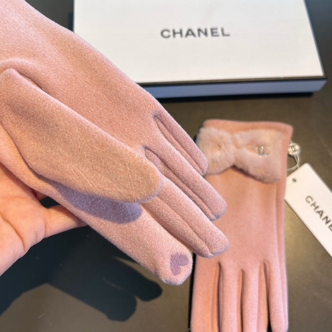 GLOVES IN ROSE PINK WOOL WITH RABBIT FUR 456298 mysite