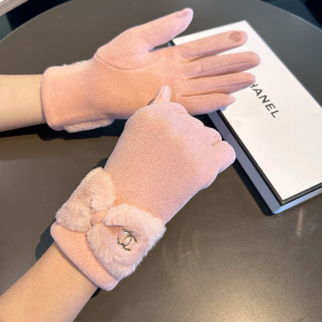 GLOVES IN ROSE PINK WOOL WITH RABBIT FUR 456298 mysite