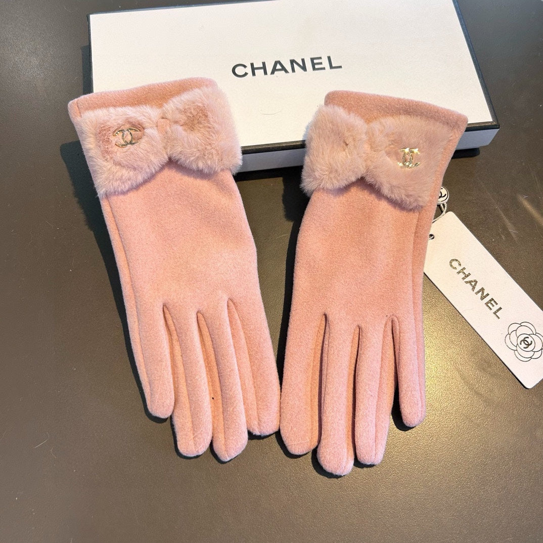 GLOVES IN ROSE PINK WOOL WITH RABBIT FUR 456298 mysite