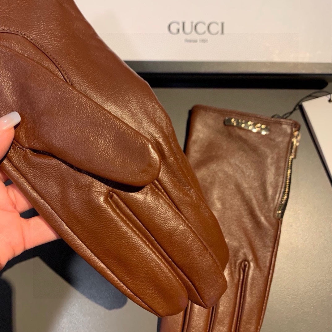TOUCHSCREEN GLOVES WITH SIDE ZIPPER IN CARAMEL BROWN LAMBSKIN 456310 mysite