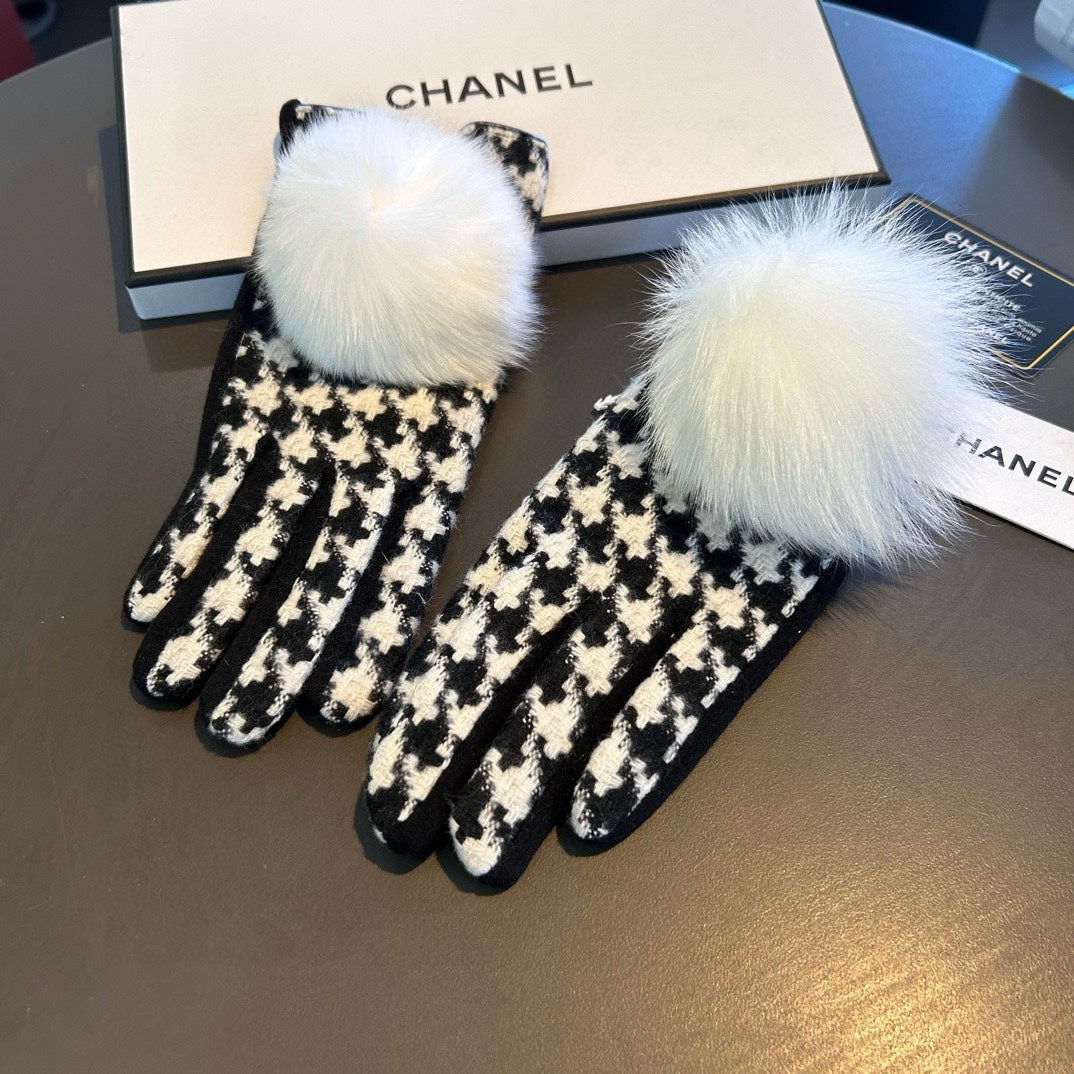 GLOVES IN BLACK MIX WHITE WOOL 462258 mysite
