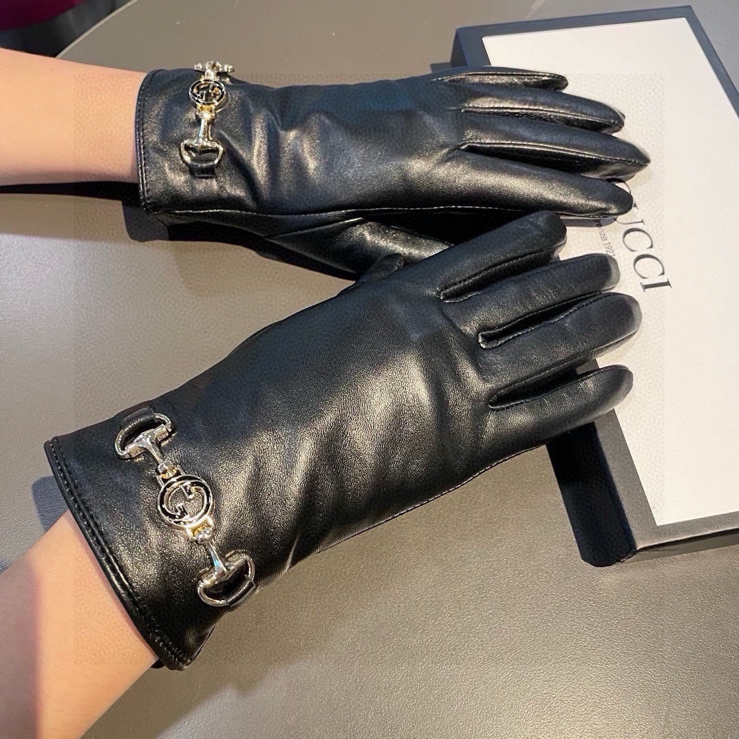 TOUCHSCREEN GLOVES IN BLACK LAMBSKIN AND CASHMERE LINING 462259 mysite