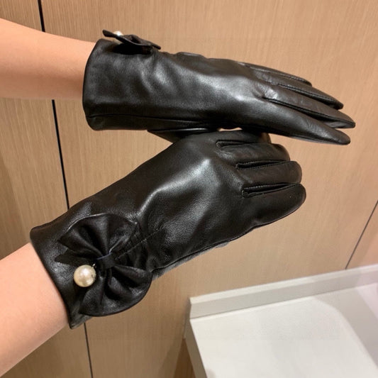 TOUCHSCREEN GLOVES IN BLACK LAMBSKIN WITH GOLD LOGO 462264 mysite
