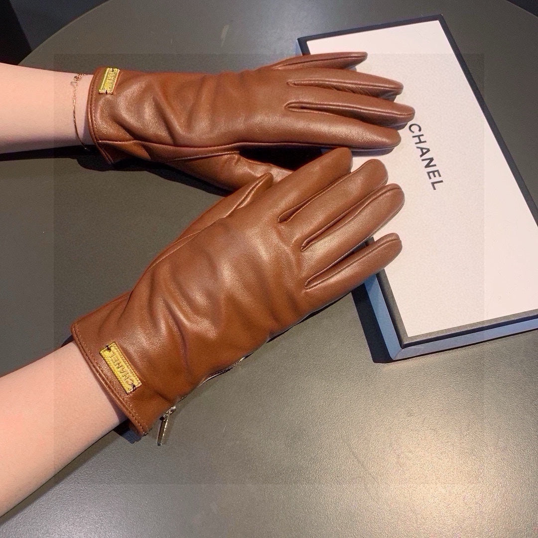 TOUCHSCREEN GLOVES IN BRONZE BROWN LAMBSKIN WITH GOLD LOGO 462270 mysite