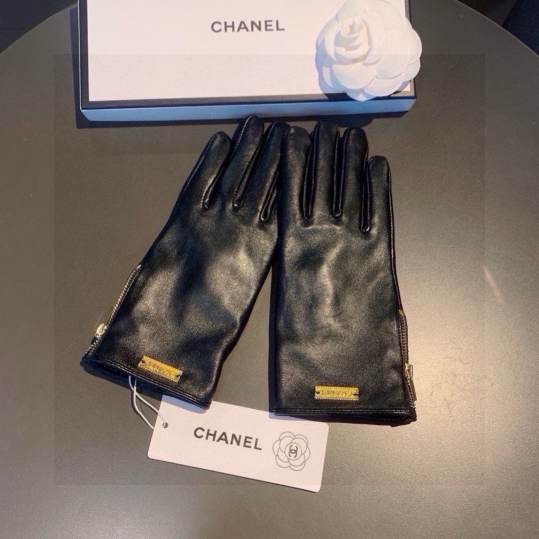 TOUCHSCREEN GLOVES IN BLACK LAMBSKIN WITH GOLD LOGO 462271 mysite