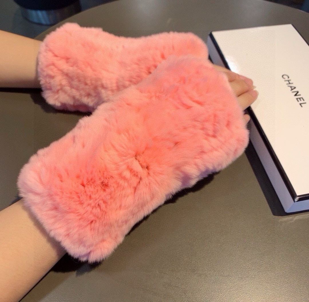 FINGERLESS HALF GLOVES IN ROUGE PINK RABBIT FUR 462276 mysite