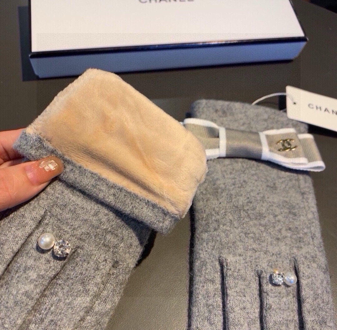 CC GLOVES IN PALE GRAY WOOL WITH BOW 463856 mysite