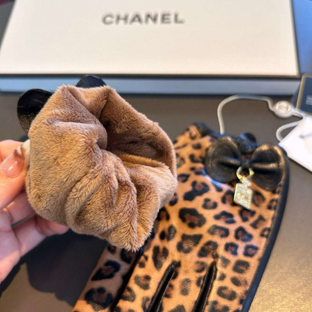 GLOVES IN PERU BROWN MONOGRAM LAMBSKIN 465005 mysite