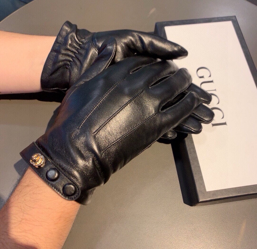 GLOVES WITH DOUBLE BUTTONS IN BLACK LAMBSKIN AND FLEECE LINING 465013 mysite