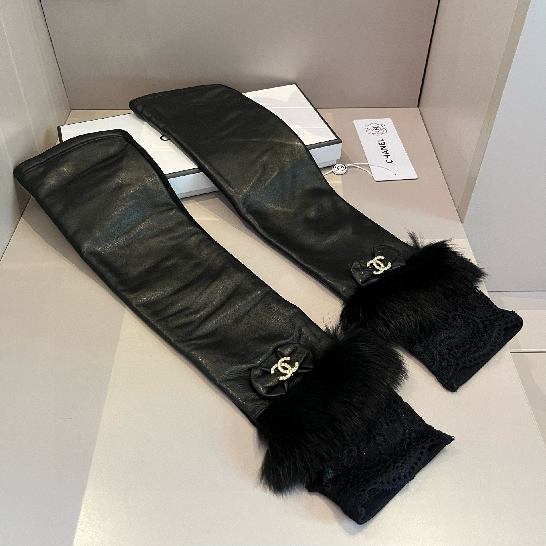 FINGERLESS LONG GLOVES IN BLACK LAMBSKIN WITH RABBIT FUR 465798 mysite