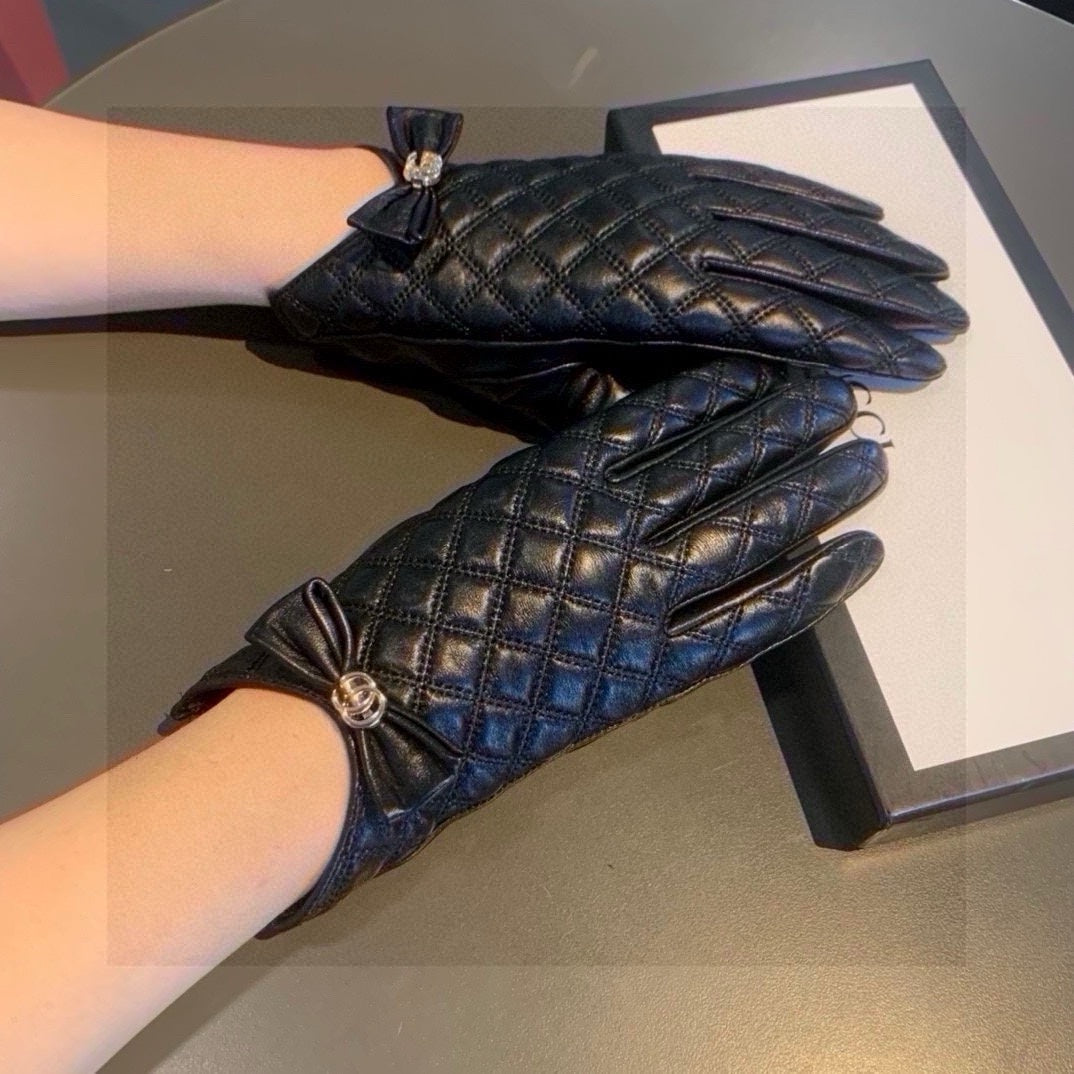 TOUCHSCREEN GLOVES WITH BOW IN BLACK LAMBSKIN 467968 mysite