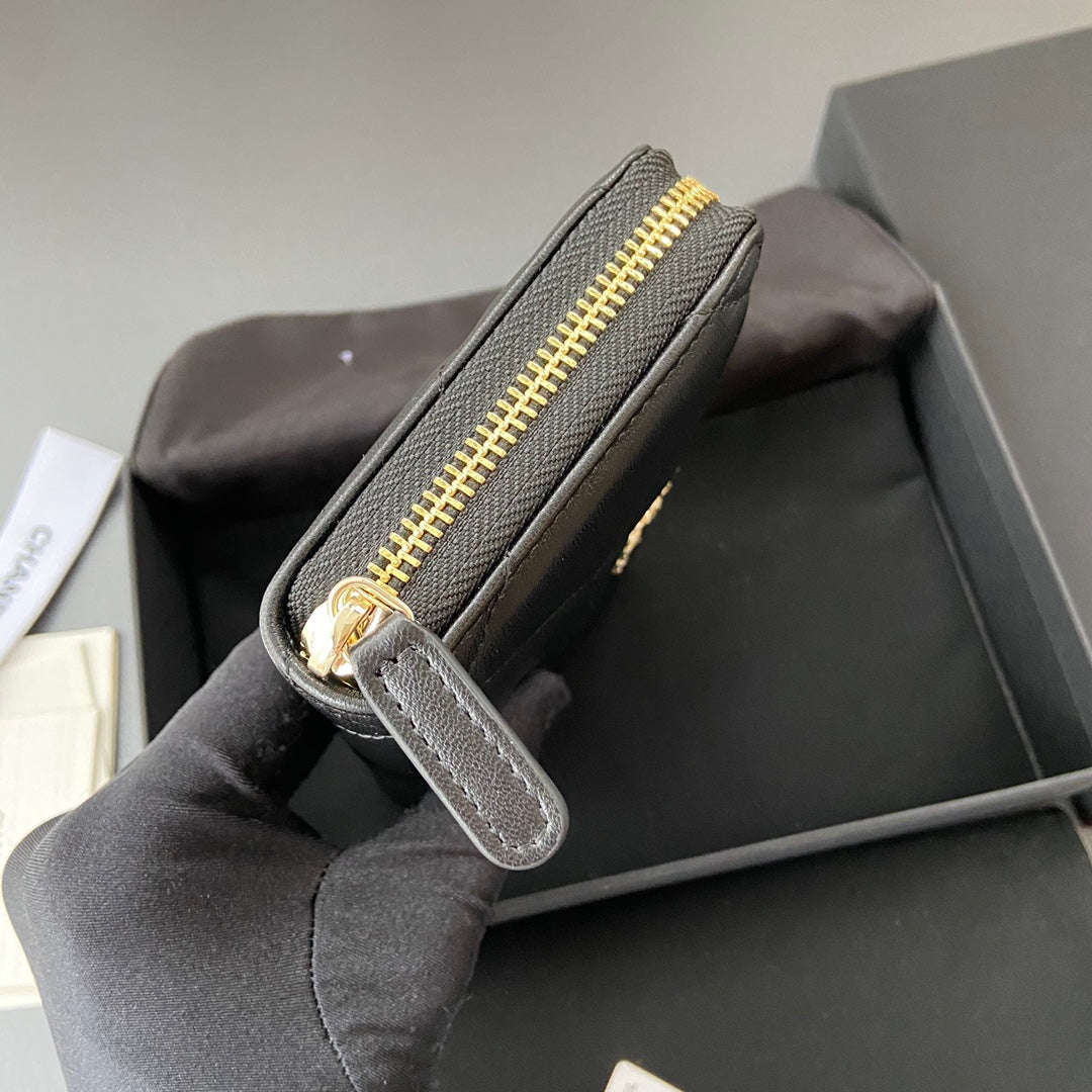 CC 19 Zipped Wallet 19cm Black Calfskin mysite