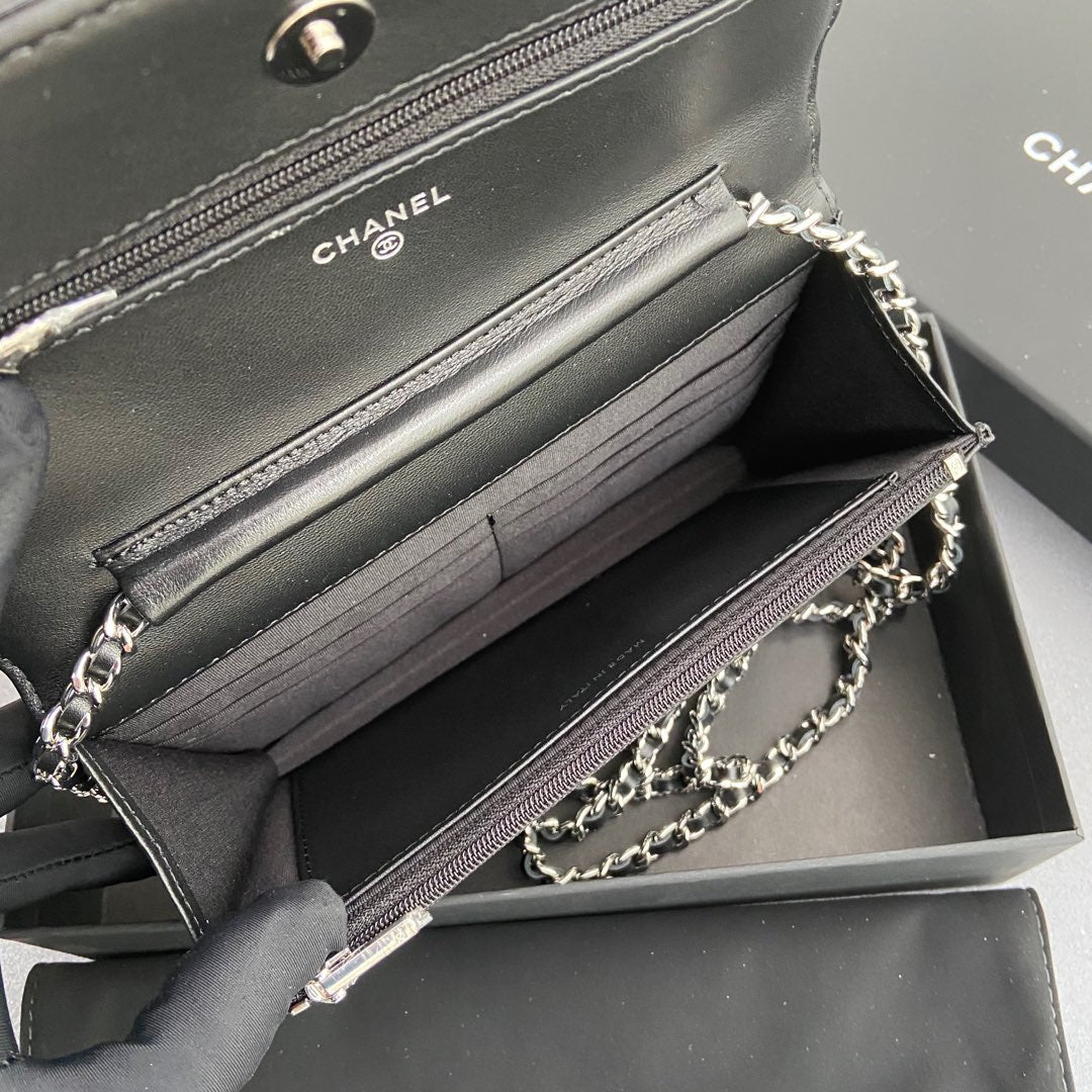 CC Woc 20cm Black Patent Calfskin Silver Hardware mysite