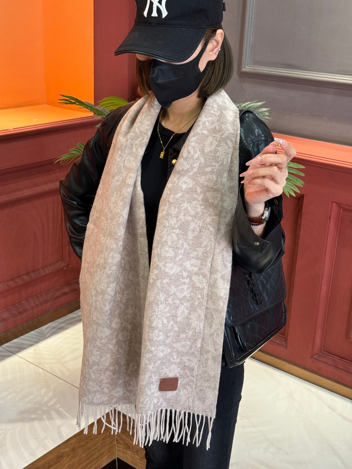 SCARF 180 CM IN ECRU TAN MONOGRAM CASHMERE 394644 mysite