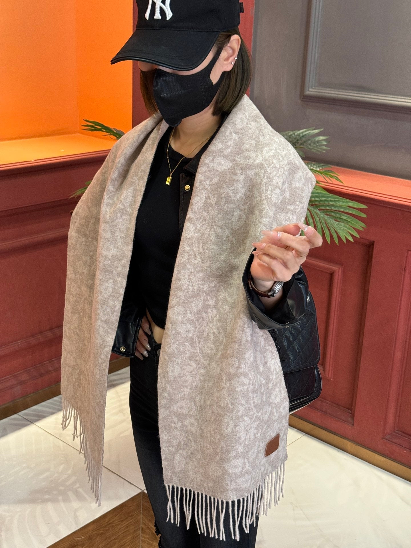 SCARF 180 CM IN ECRU TAN MONOGRAM CASHMERE 394644 mysite