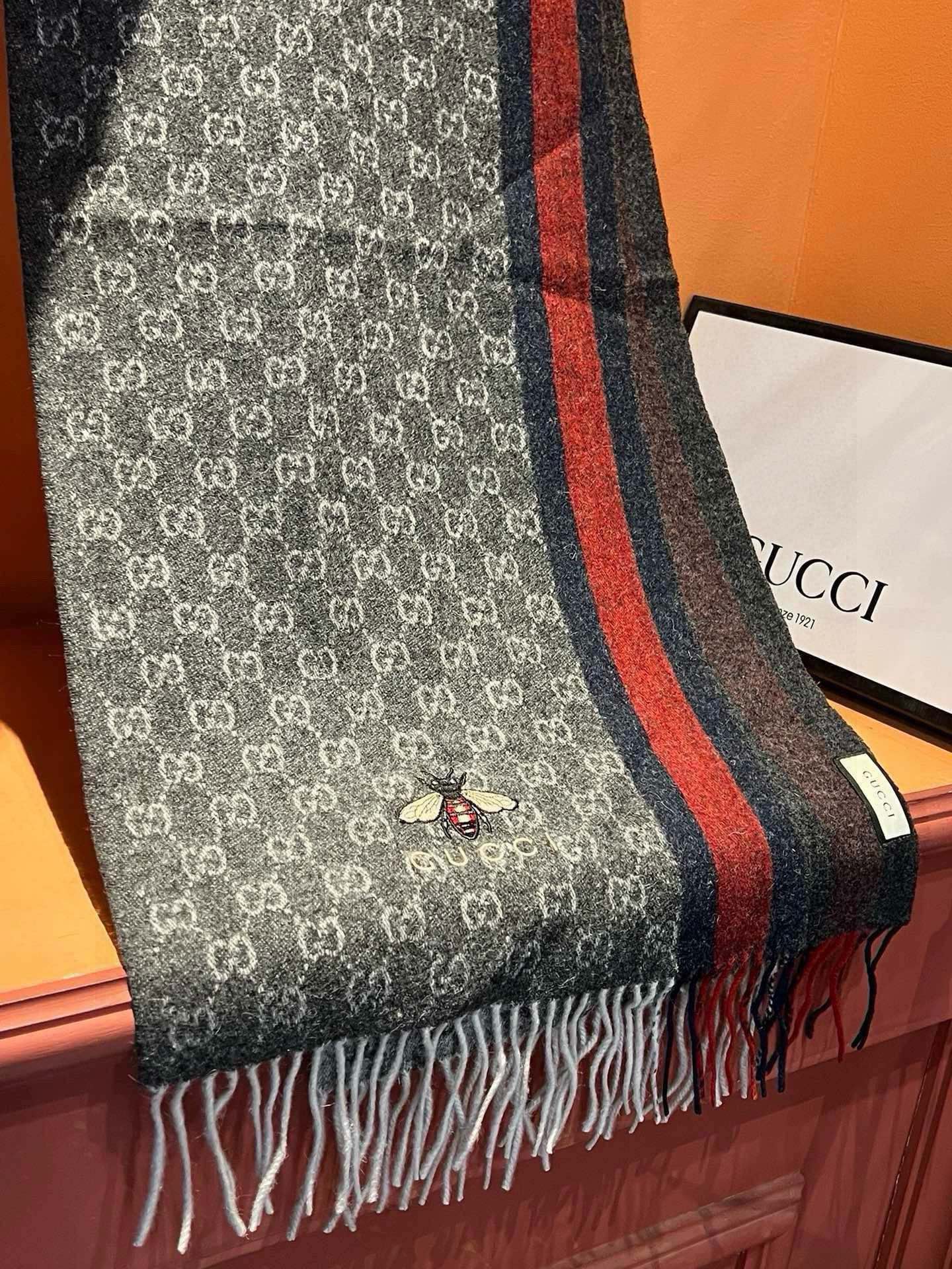 SCARF 180 CM IN BLACK CASHMERE WITH BEE PATTERN 396473 mysite