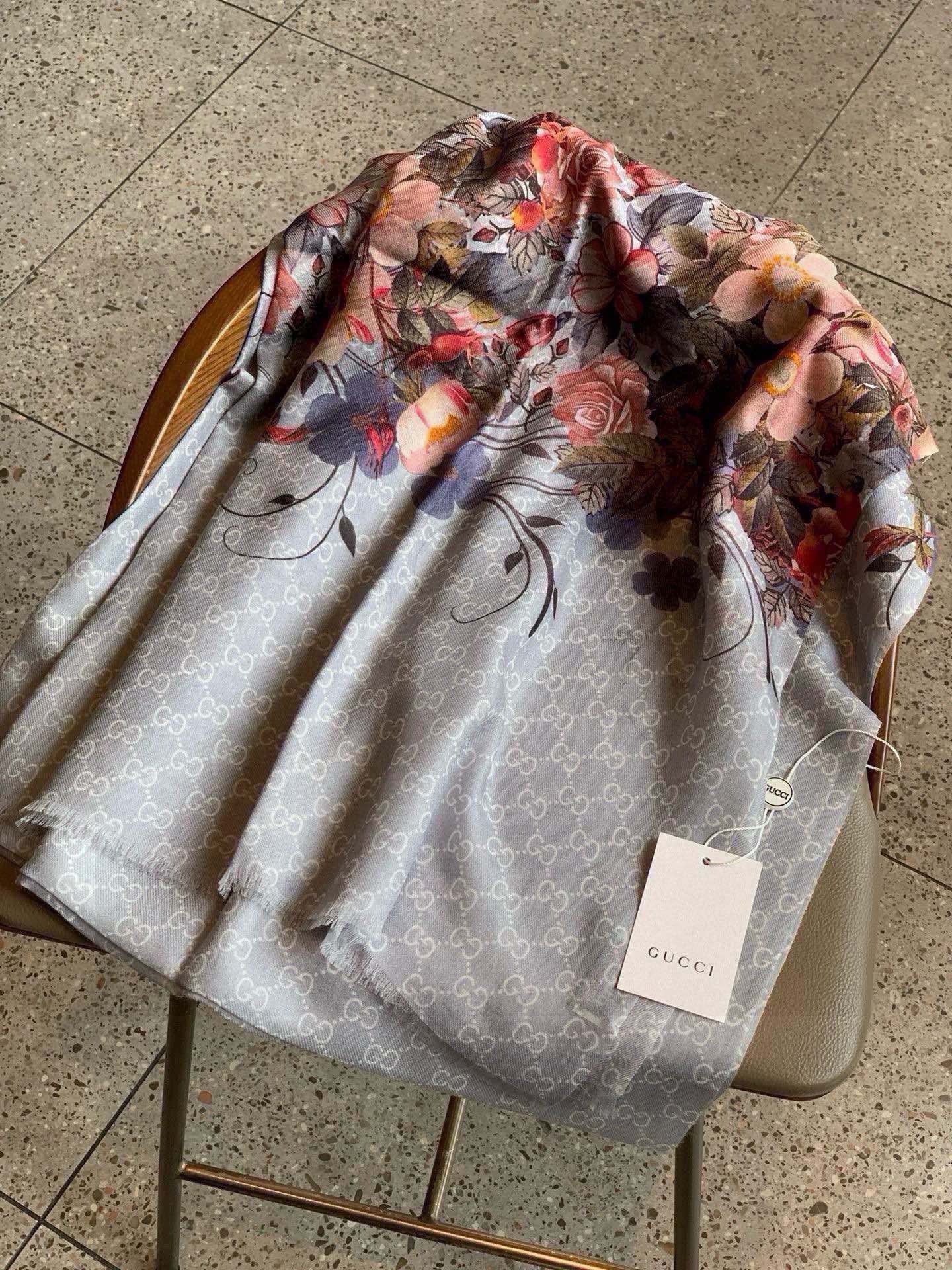 SCARF 200 CM IN DOVE GRAY CASHMERE WITH COLORFUL FLOWER 405255 mysite