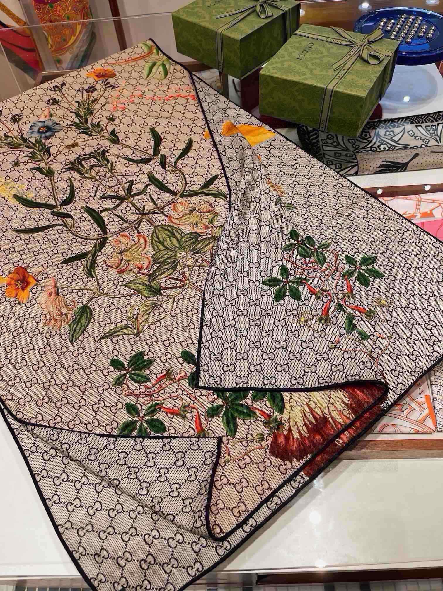 SCARF 180 CM IN KHAKI BROWN MONOGRAM CASHMERE 405276 mysite