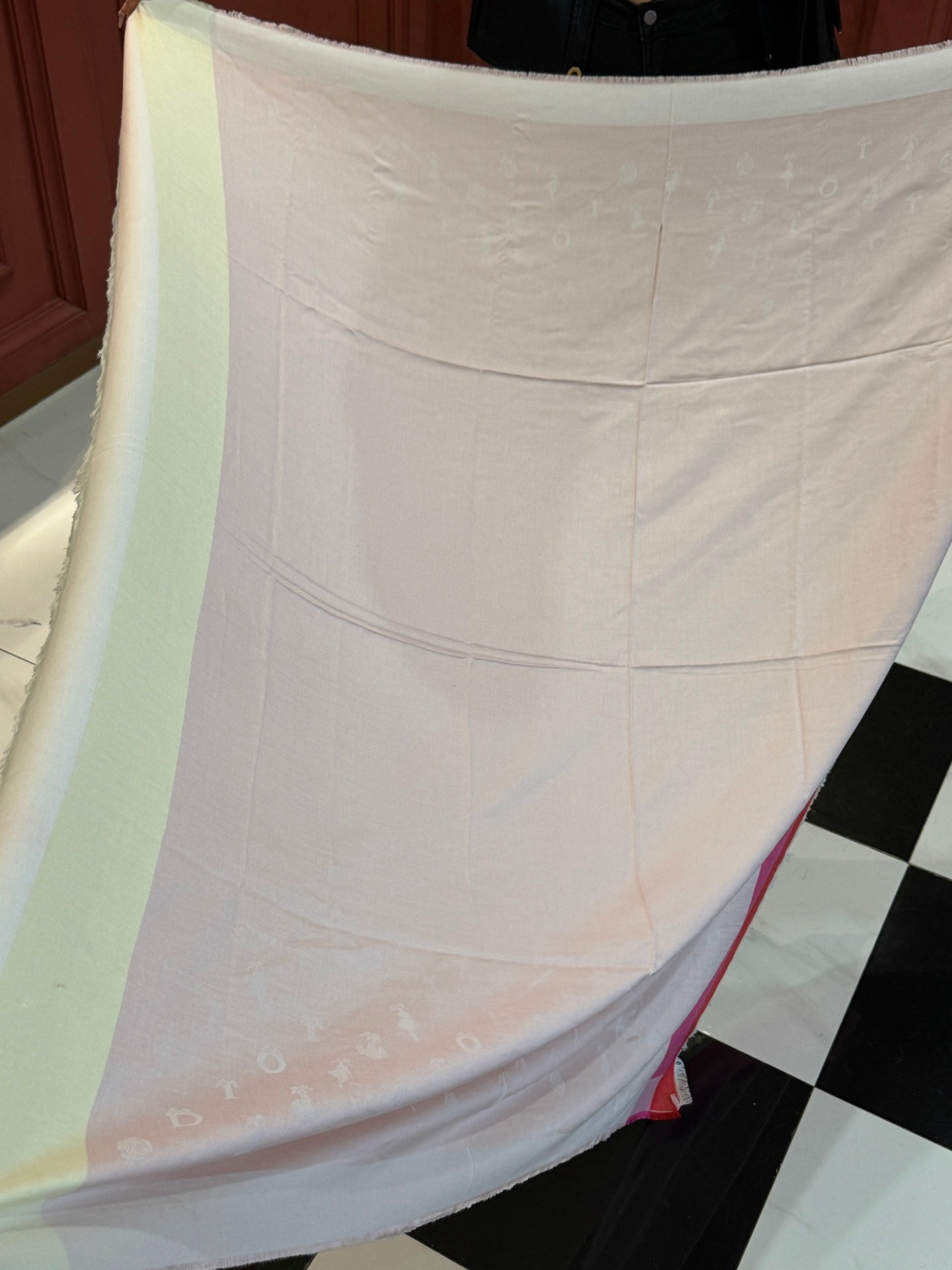 SHAWL 140 CM IN LIGHT PINK CASHMERE AND SILK 413801 mysite