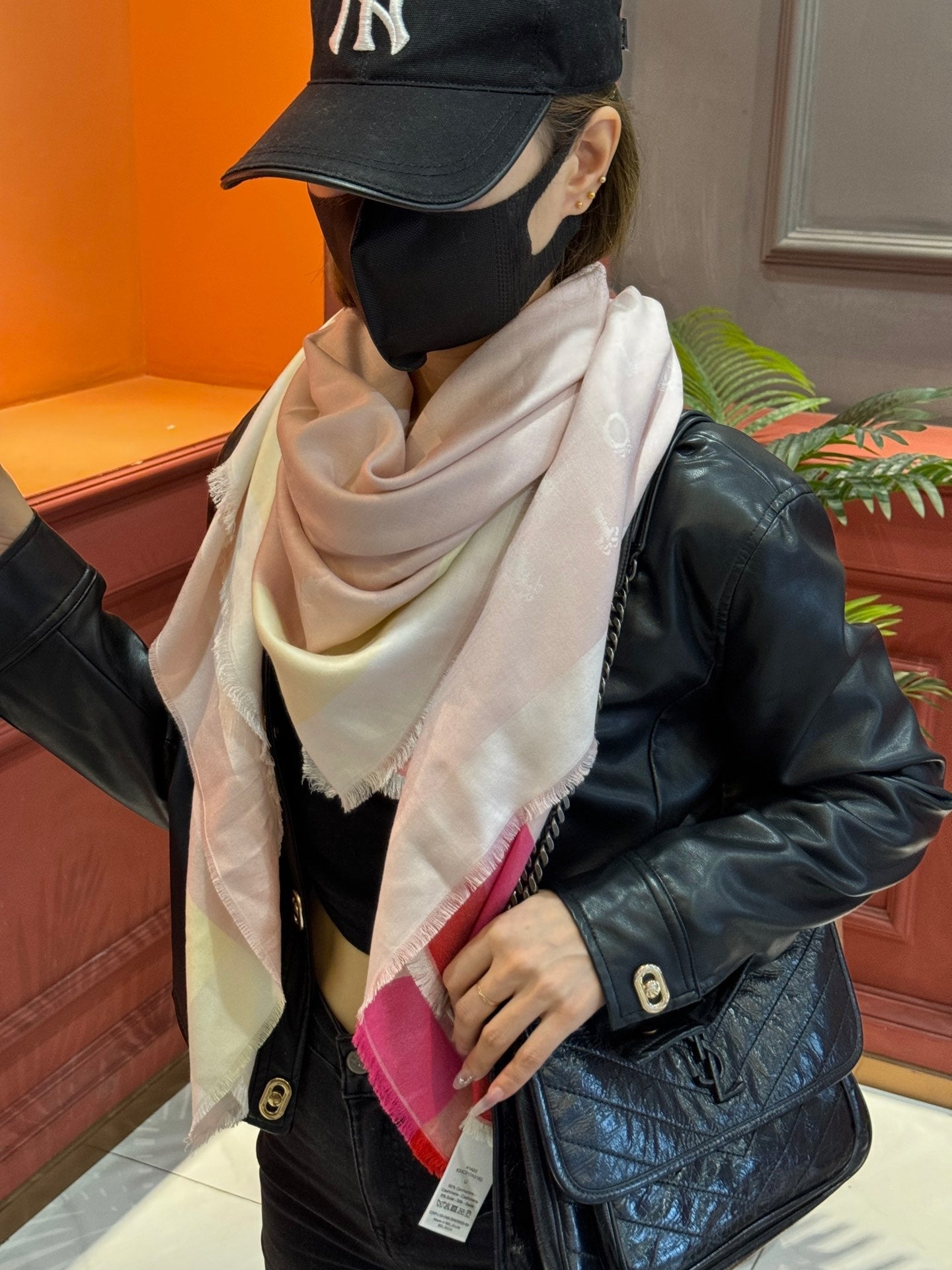 SHAWL 140 CM IN LIGHT PINK CASHMERE AND SILK 413801 mysite