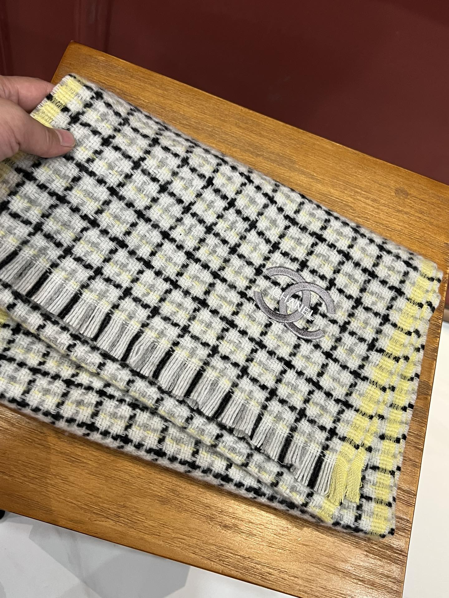 CC Scarf 190 CM In White Yellow With Black Plaid Cashmere 416805 mysite