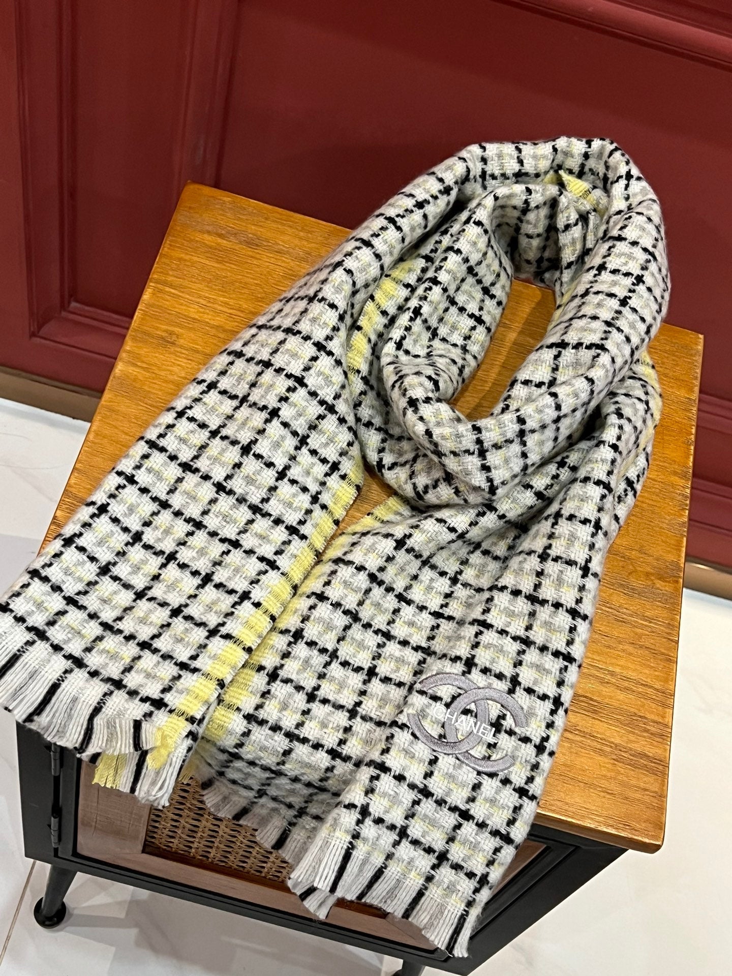CC Scarf 190 CM In White Yellow With Black Plaid Cashmere 416805 mysite