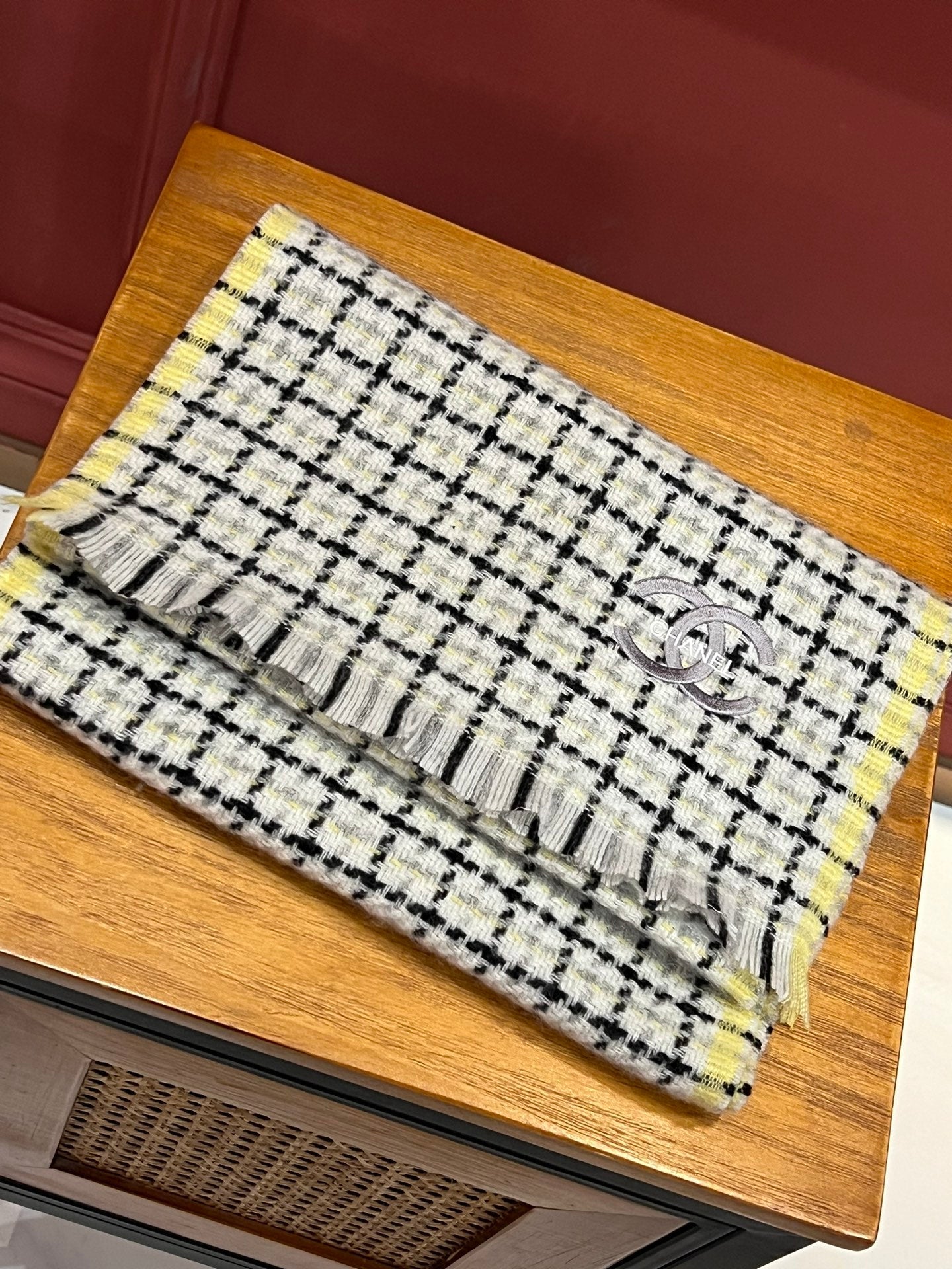 CC Scarf 190 CM In White Yellow With Black Plaid Cashmere 416805 mysite
