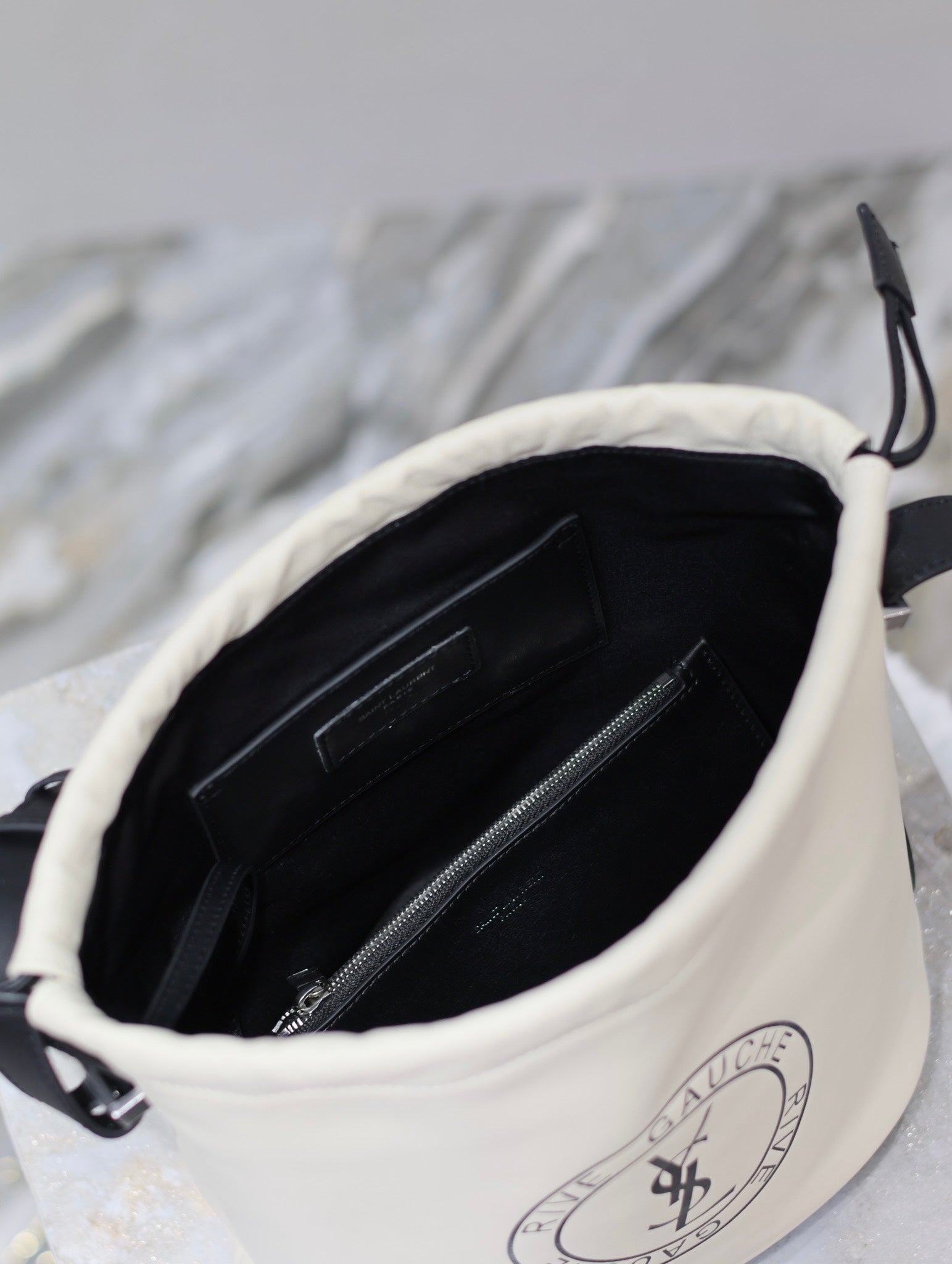 RIVE GAUCHE BUCKET BAG 23 IN WHITE CALFSKIN mysite