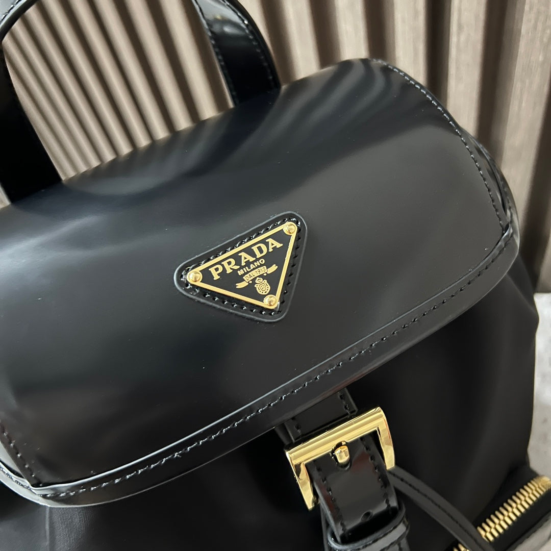 BACKPACK 25 IN BLACK RE-NYLON AND GLOSSY CALFSKIN GOLD HARDWARE mysite