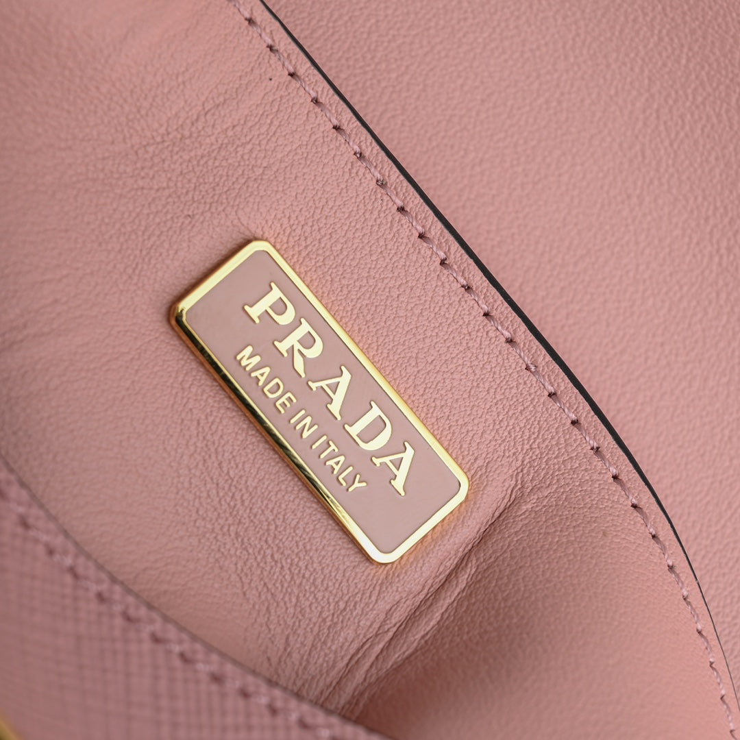 MINI FLAP BAG 20 IN BABY PINK SAFFIANO LEATHER GOLD HARDWARE mysite