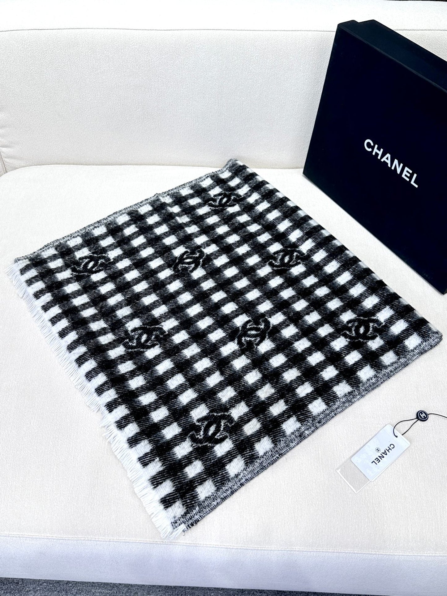 SCARF 190 CM IN BLACK MIX WHITE CARO CASHMERE AND WOOL 390944 mysite