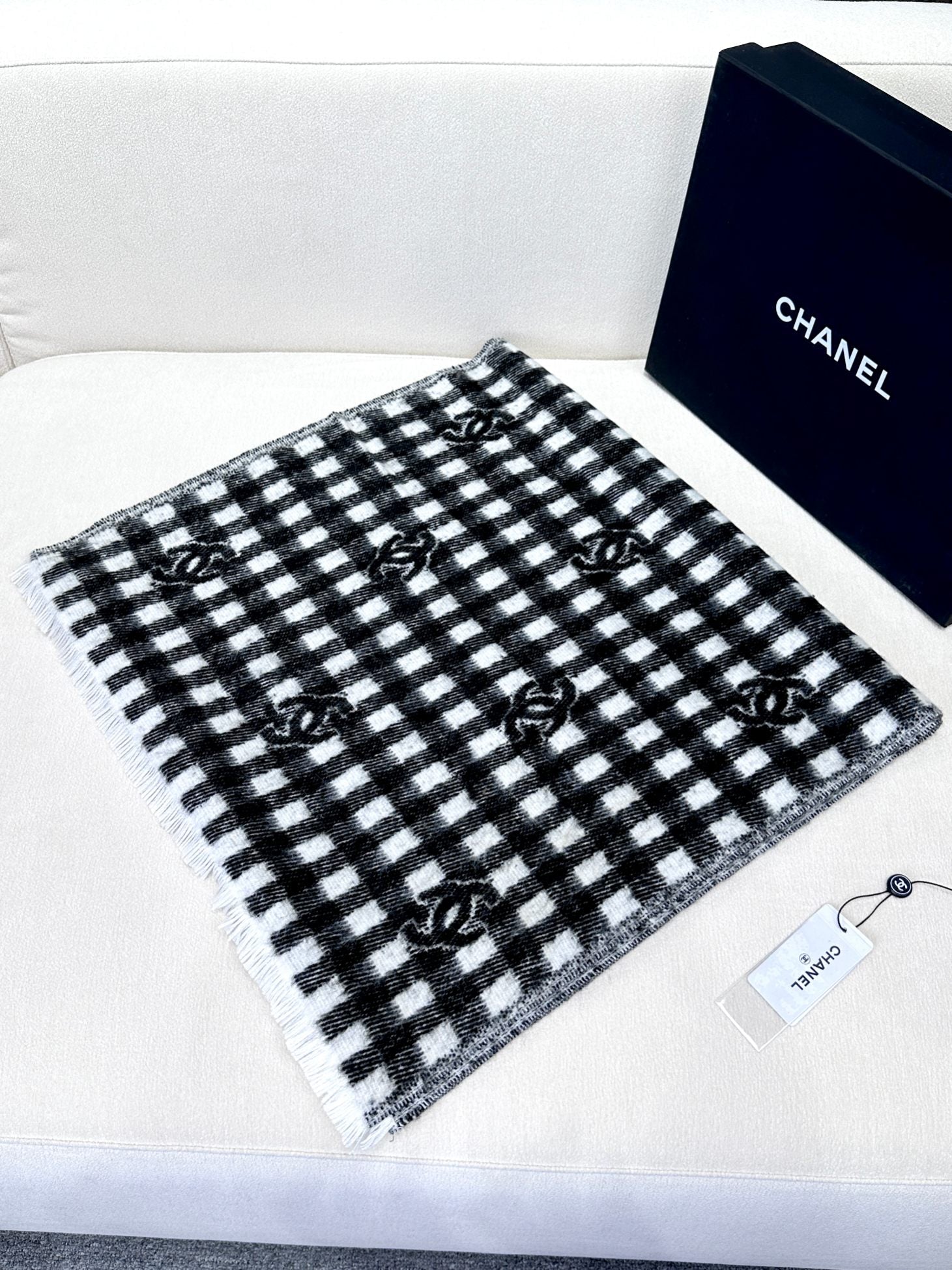 SCARF 190 CM IN BLACK MIX WHITE CARO CASHMERE AND WOOL 390944 mysite