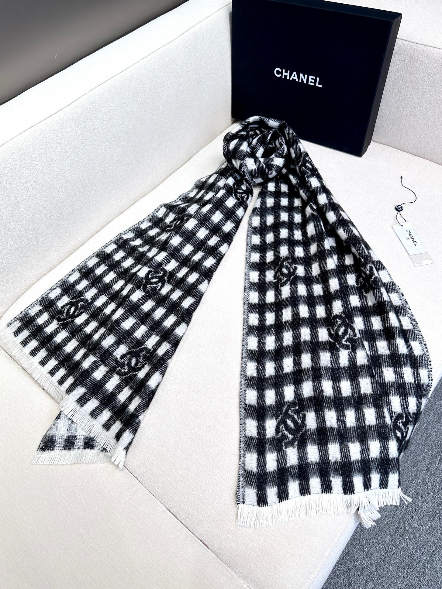 SCARF 190 CM IN BLACK MIX WHITE CARO CASHMERE AND WOOL 390944 mysite