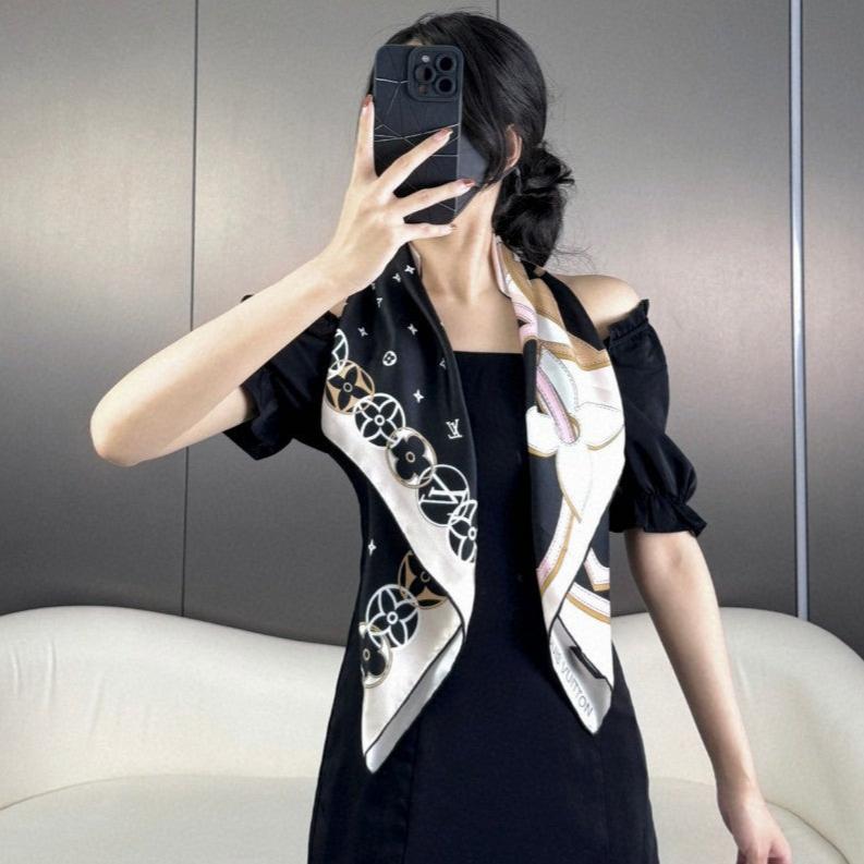 DUALITY SQUARE 90 CM SCARF IN COLORFUL SILK 398442 mysite