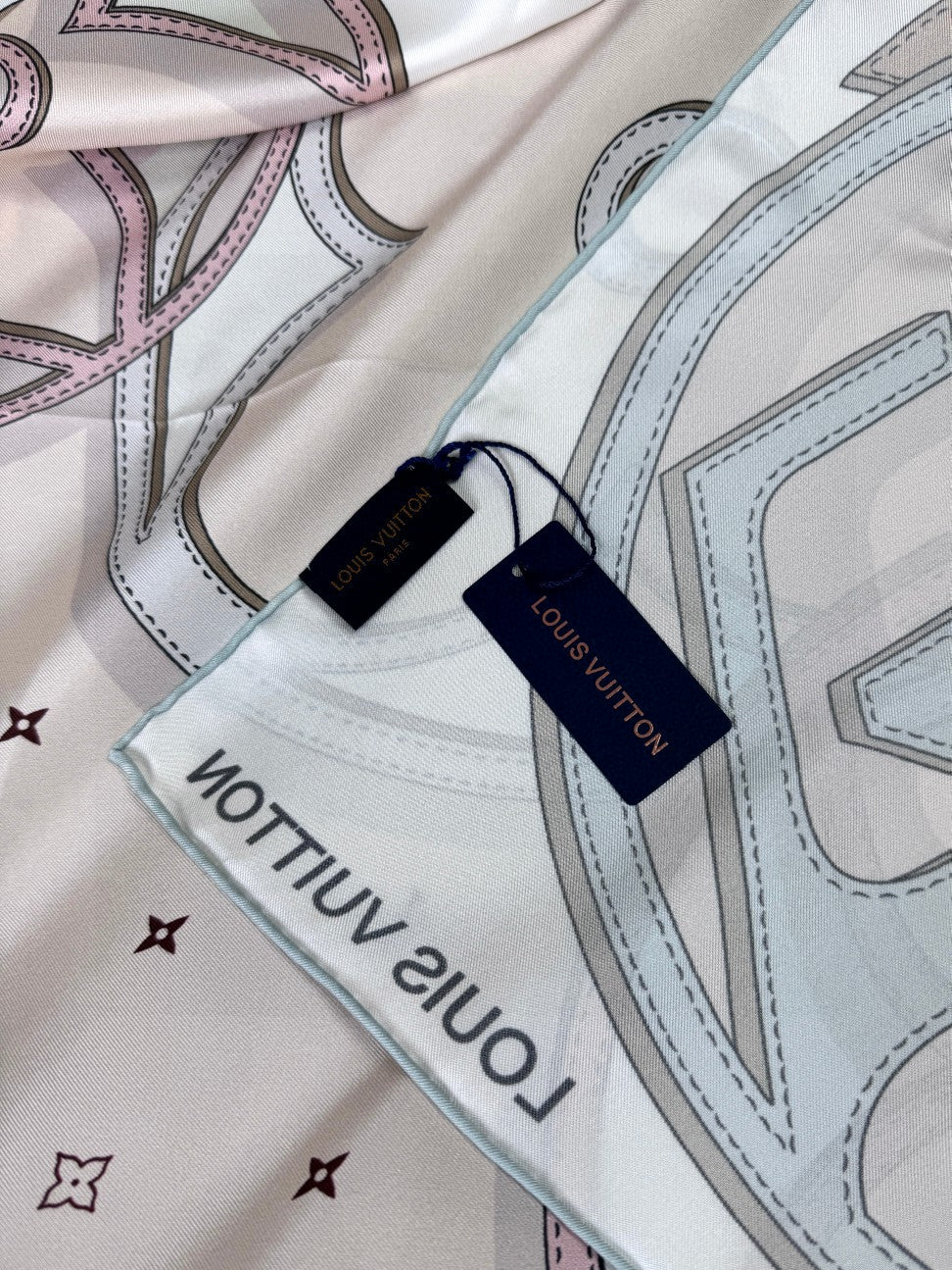 DUALITY SQUARE 90 CM SCARF IN COLORFUL SILK 398443 mysite