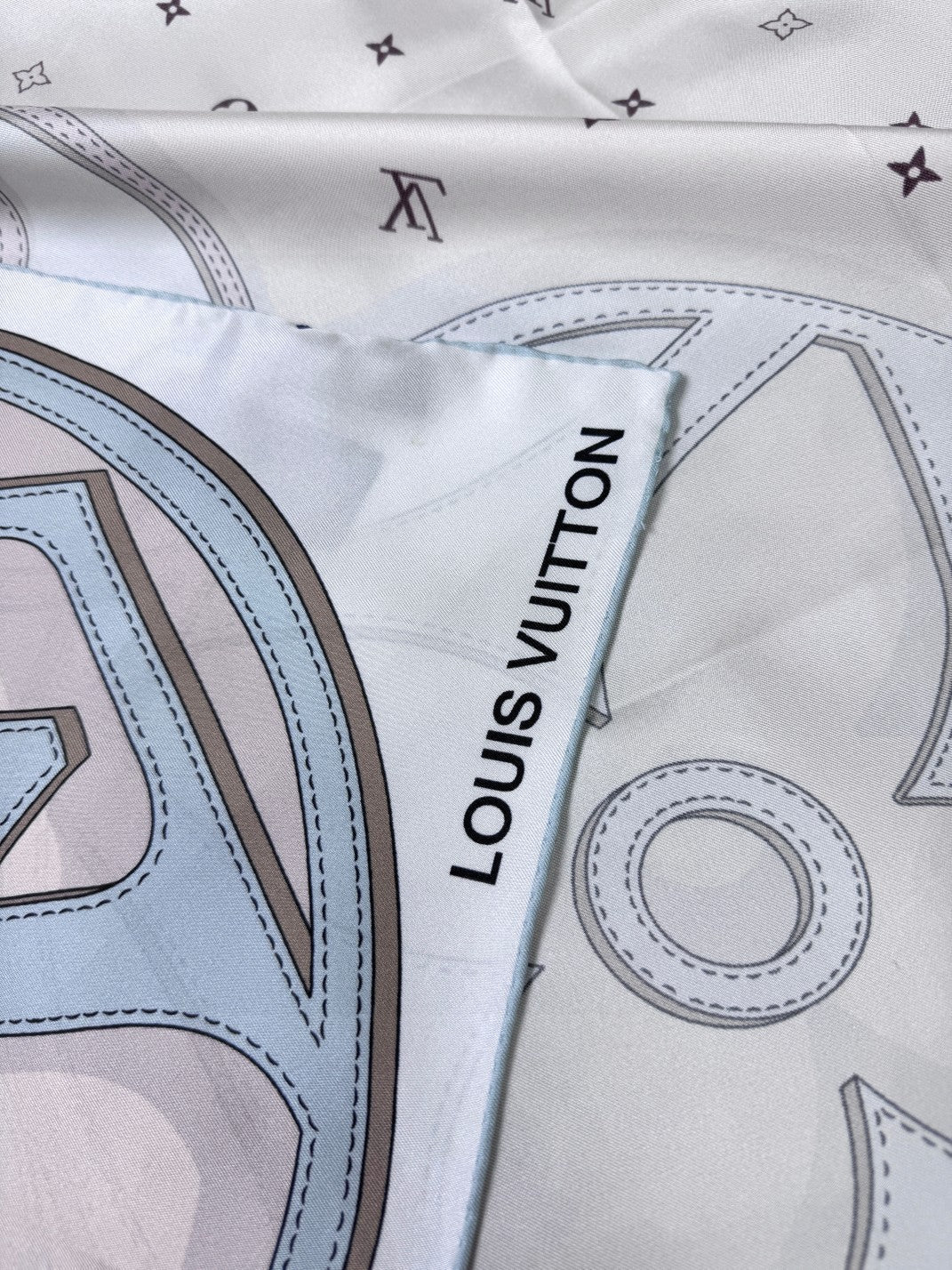 DUALITY SQUARE 90 CM SCARF IN COLORFUL SILK 398443 mysite