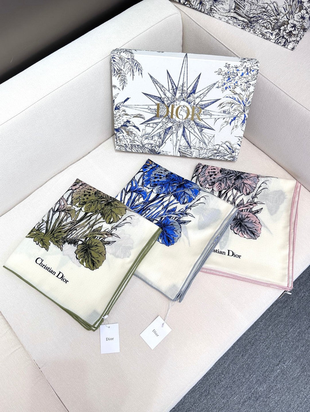 SQUARE SCARF 140 CM IN COLORFUL CASHMERE AND SILK 403836 mysite