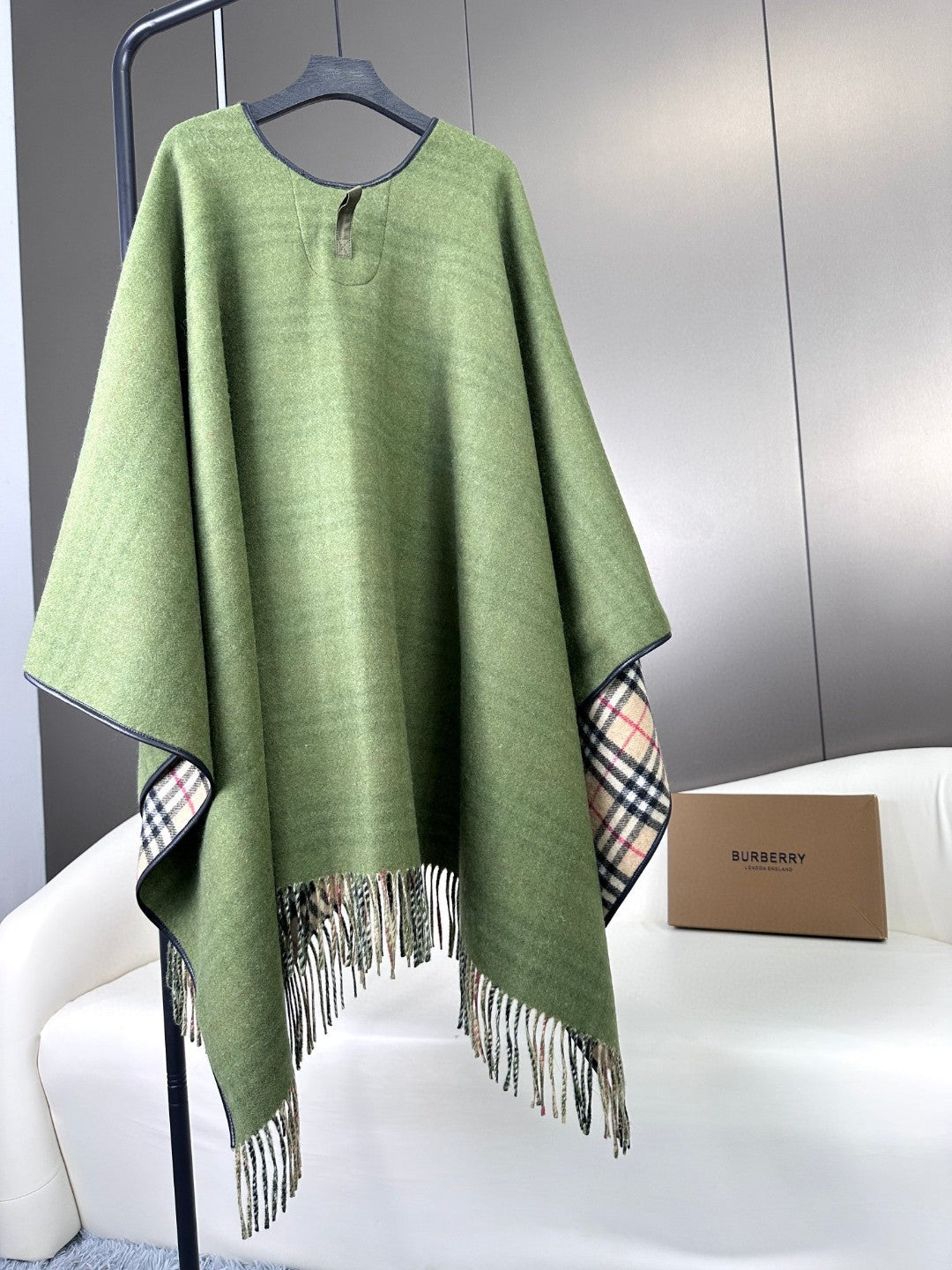CHECK CAPE IN JADE GREEN WOOL 410153 mysite