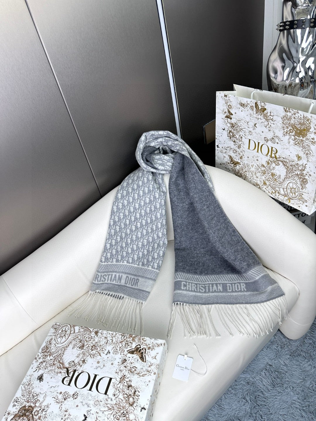 SCARF IN PALE GRAY MONOGRAM CASHMERE 413720 mysite