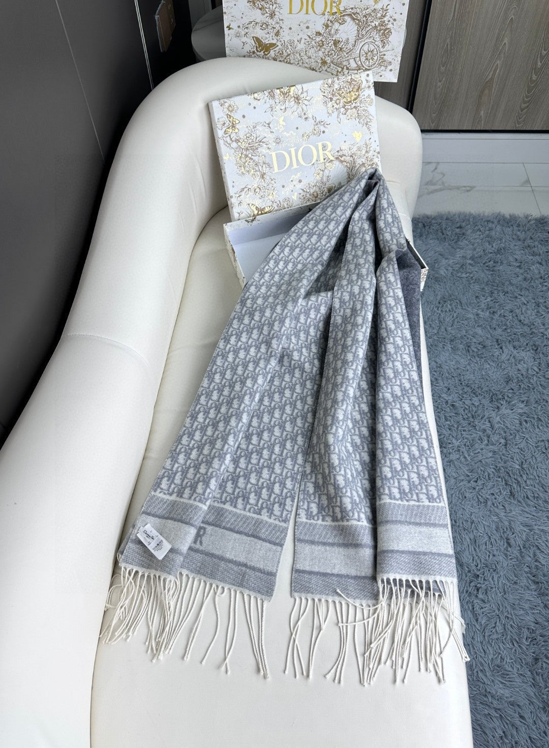 SCARF IN PALE GRAY MONOGRAM CASHMERE 413720 mysite