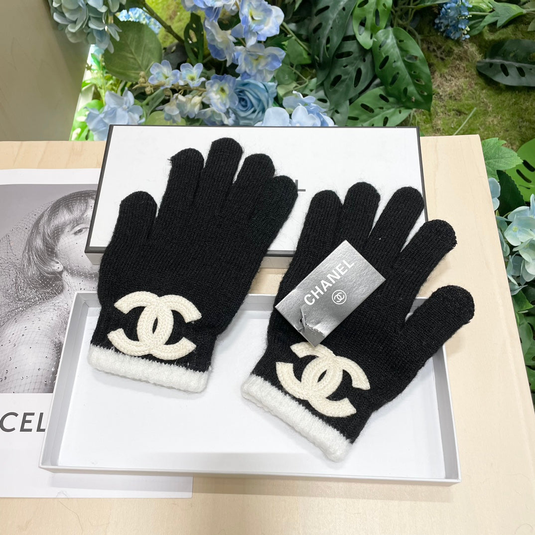 GLOVES IN BLACK WOOL MIX WHITE LOGO 425403 mysite