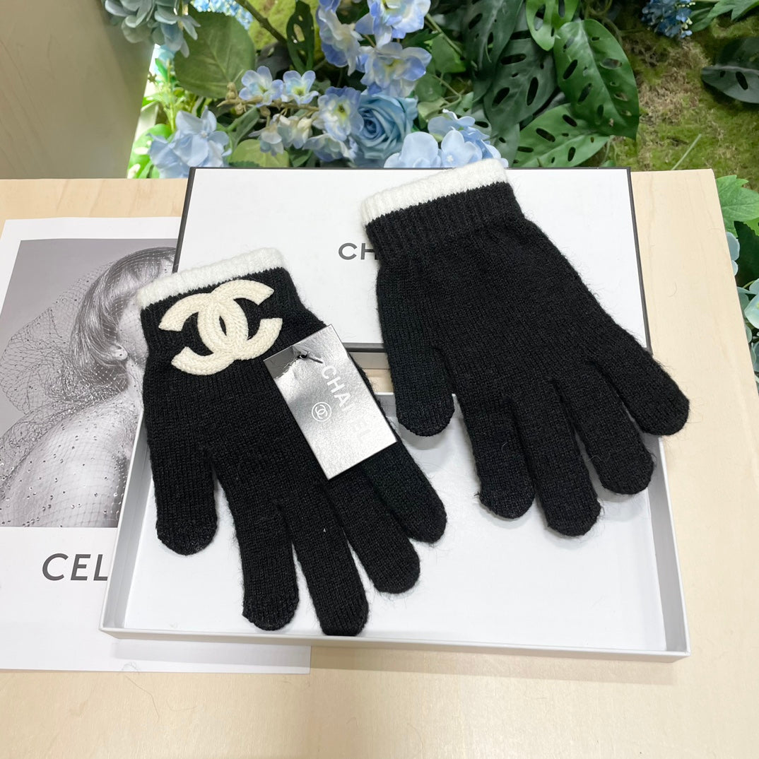 GLOVES IN BLACK WOOL MIX WHITE LOGO 425403 mysite