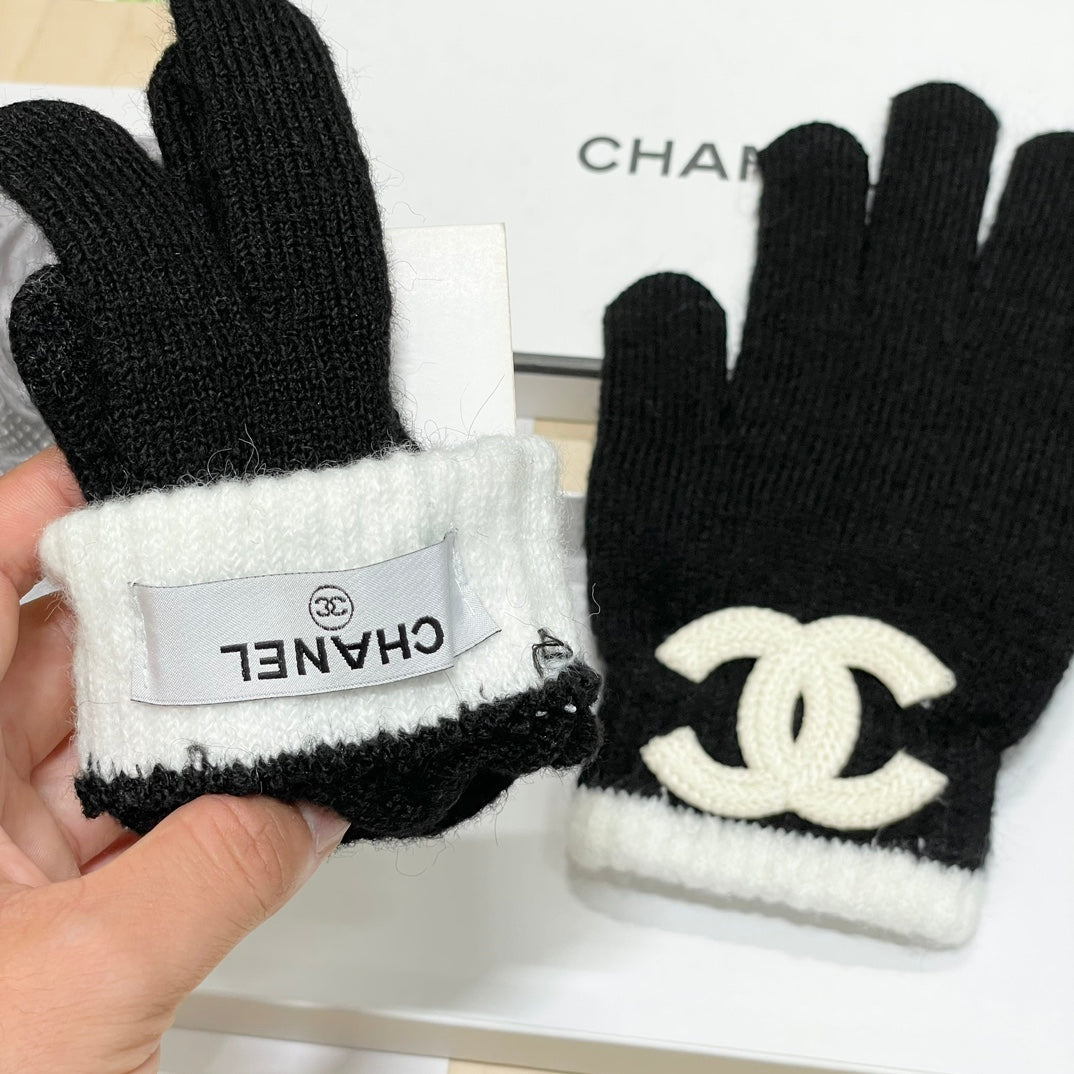 GLOVES IN BLACK WOOL MIX WHITE LOGO 425403 mysite