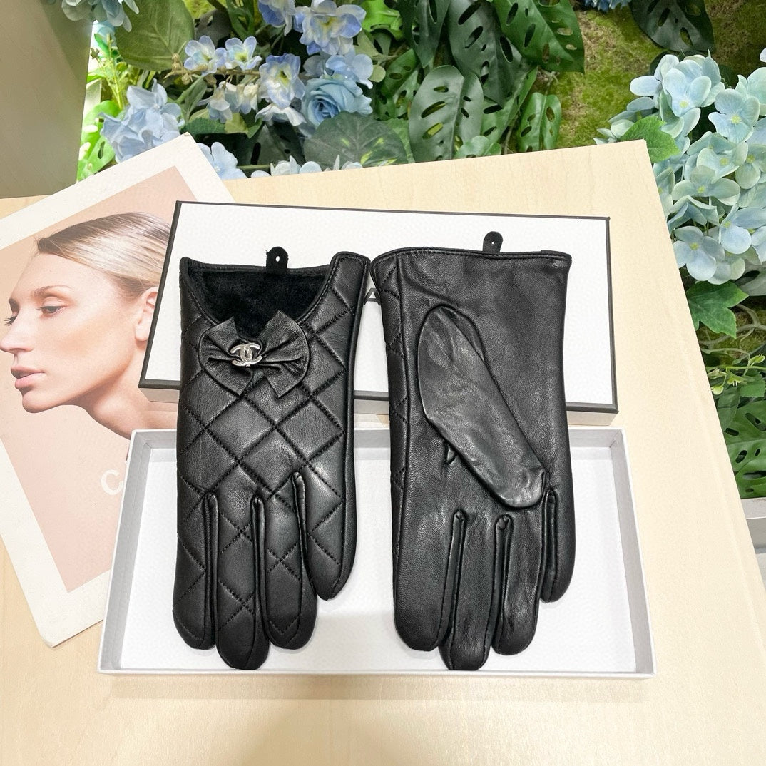 GLOVES IN BLACK LAMBSKIN 462417 mysite