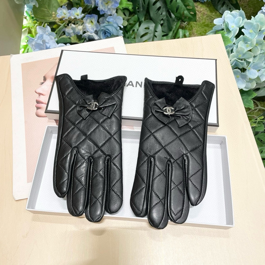 GLOVES IN BLACK LAMBSKIN 462417 mysite