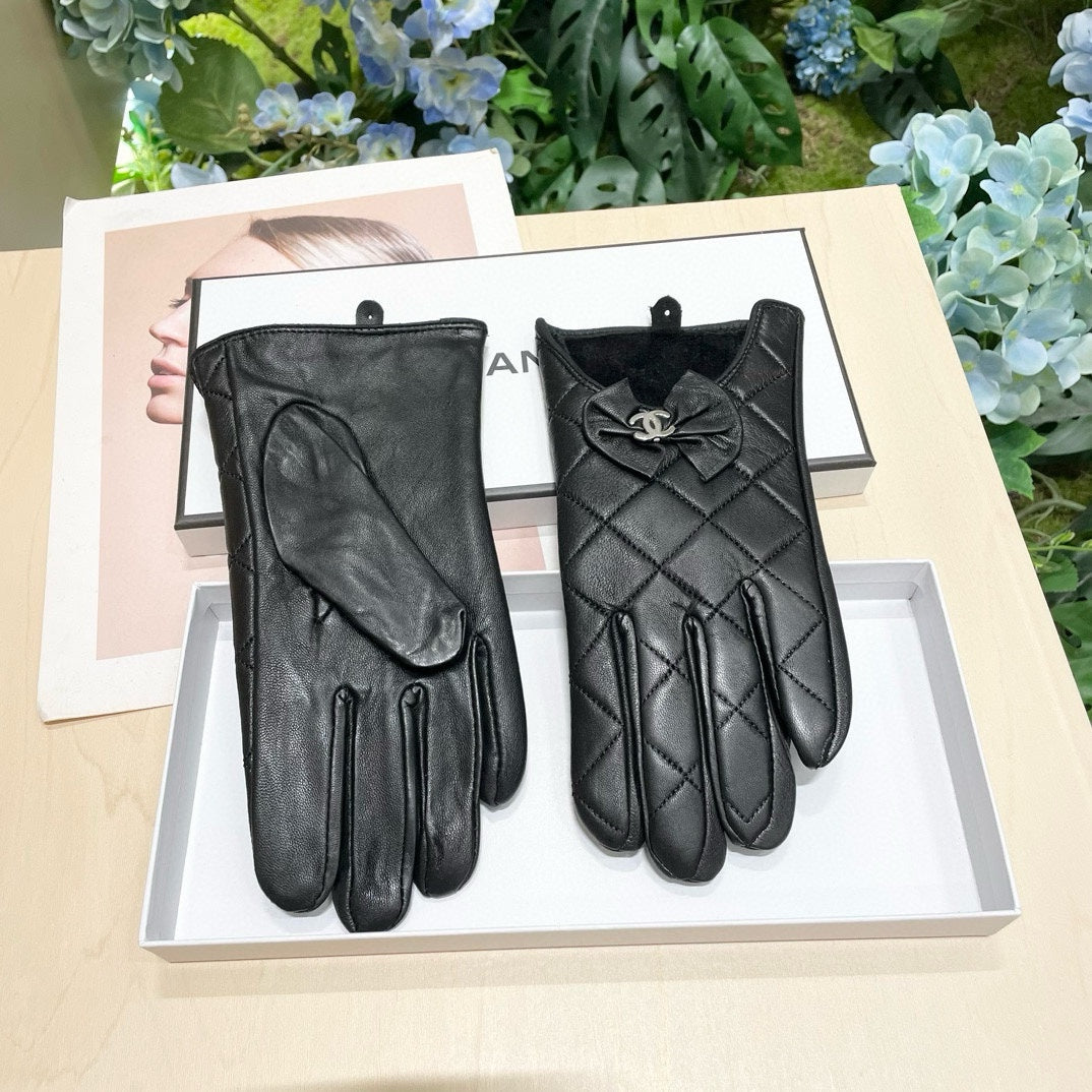 GLOVES IN BLACK LAMBSKIN 462417 mysite