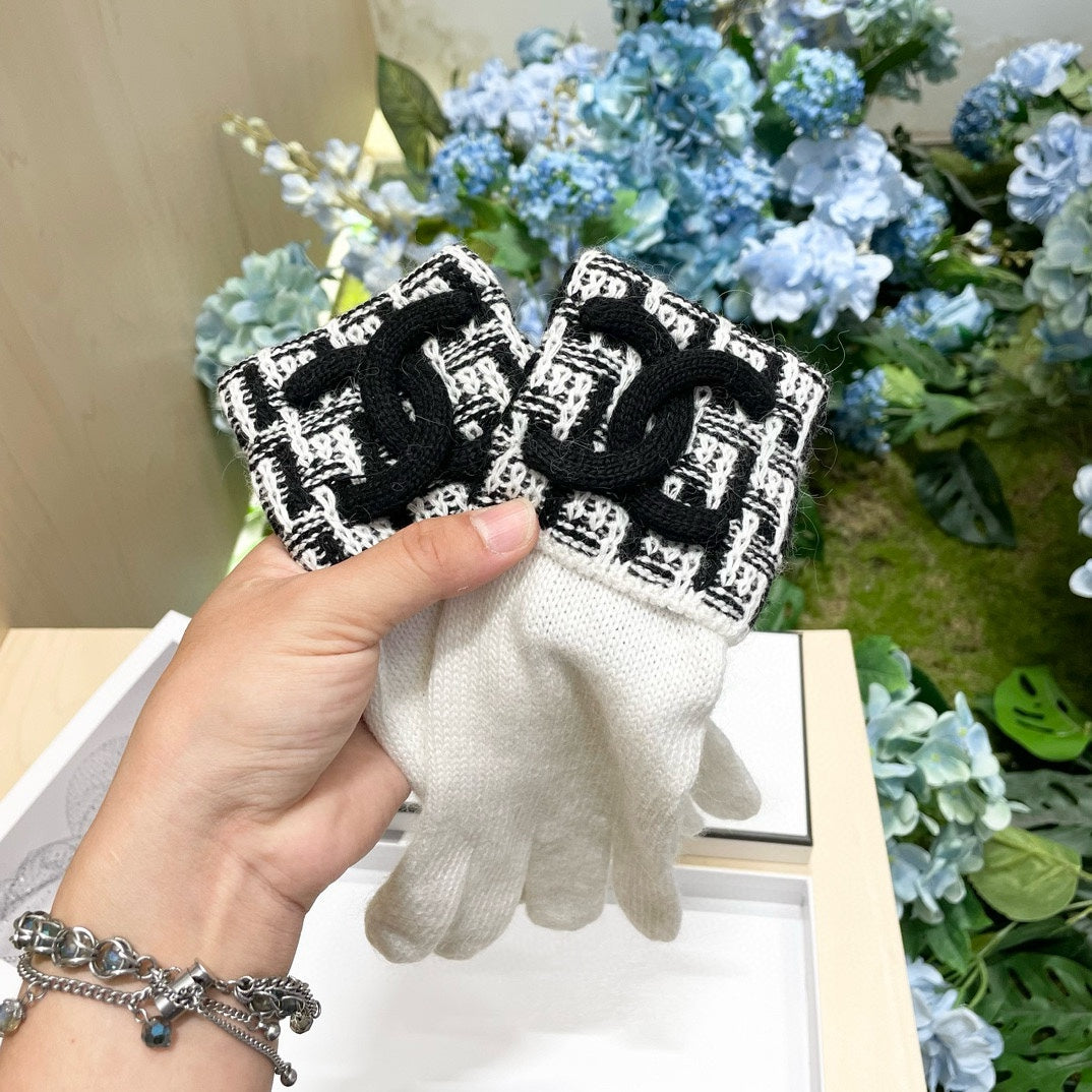 GLOVES IN WHITE MIX BLACK WOOL KNIT 462430 mysite