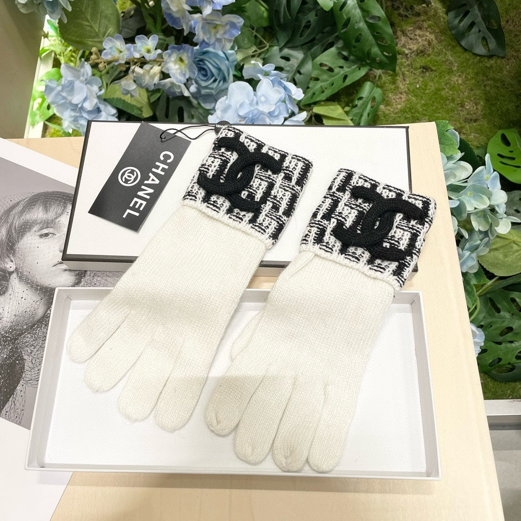 GLOVES IN WHITE MIX BLACK WOOL KNIT 462430 mysite